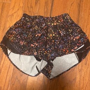 lululemon hottie hot shorts floral